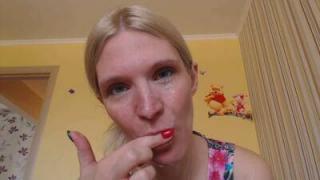 Lil Charlottes – Trust Game